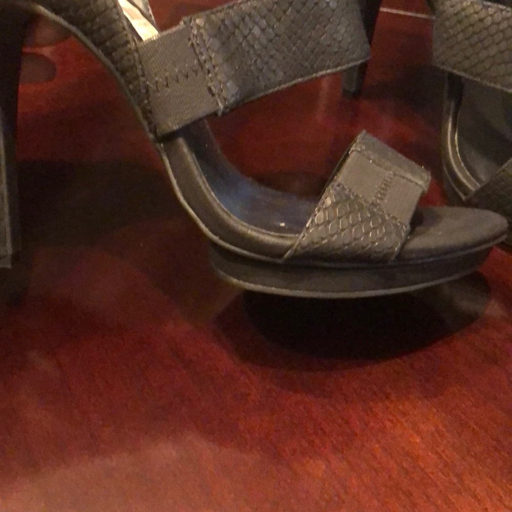 Jessica Simpson - Picture 2 of 4